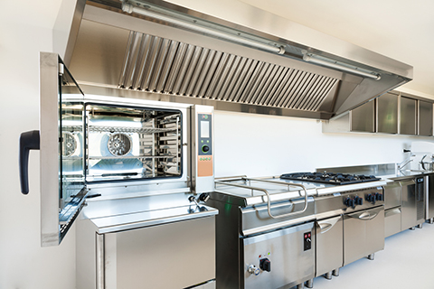 Cleaning & Servicing Commercial Kitchen Equipment 